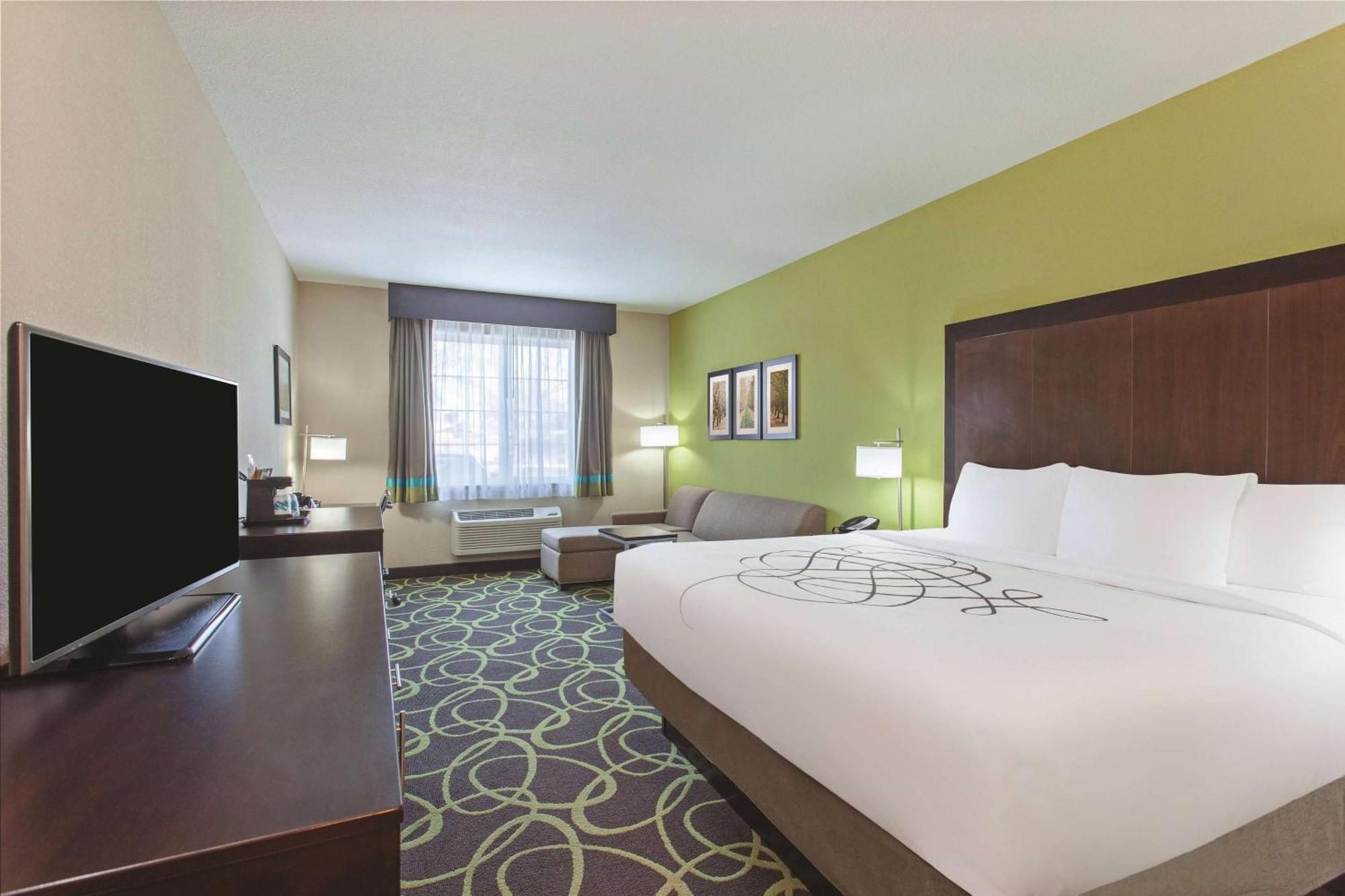 La Quinta By Wyndham Los Banos Bagian luar foto